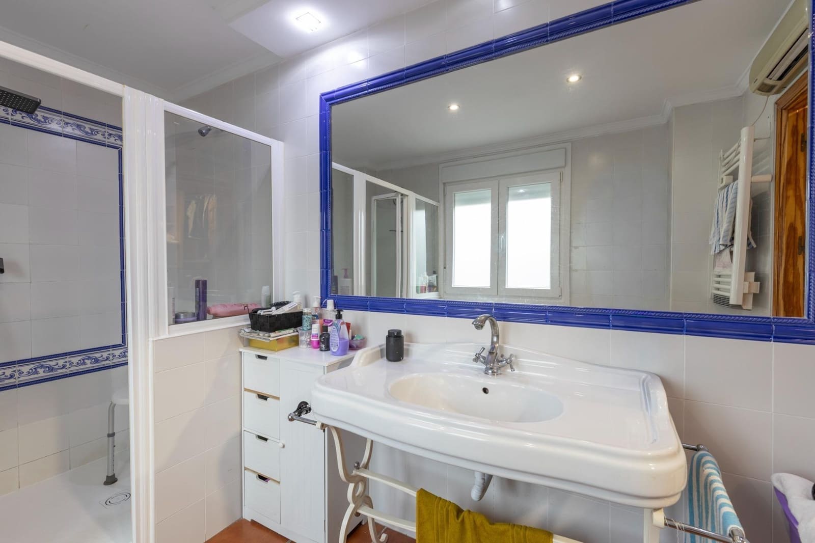 Adosado de 3 habitaciones en Ogíjares en venta con piscina garaje - 279.000 € (Ref: 9596427)