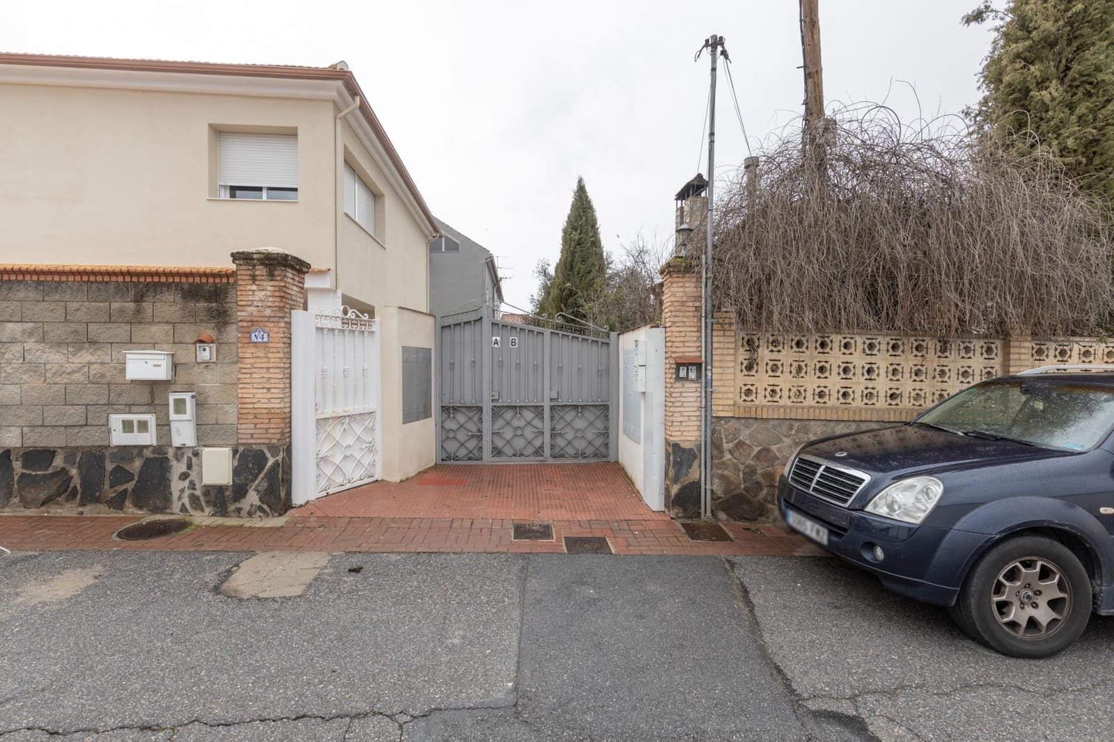 Adosado de 3 habitaciones en Ogíjares en venta con piscina garaje - 279.000 € (Ref: 9596427)