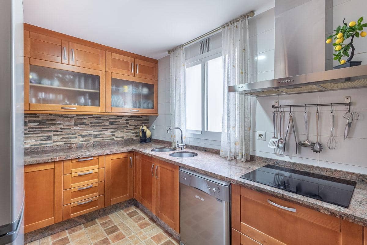 3 makuuhuone Asunto myytävänä paikassa Granada kaupunki mukana 
autotalli - 179 000 € (Ref: 9596429)