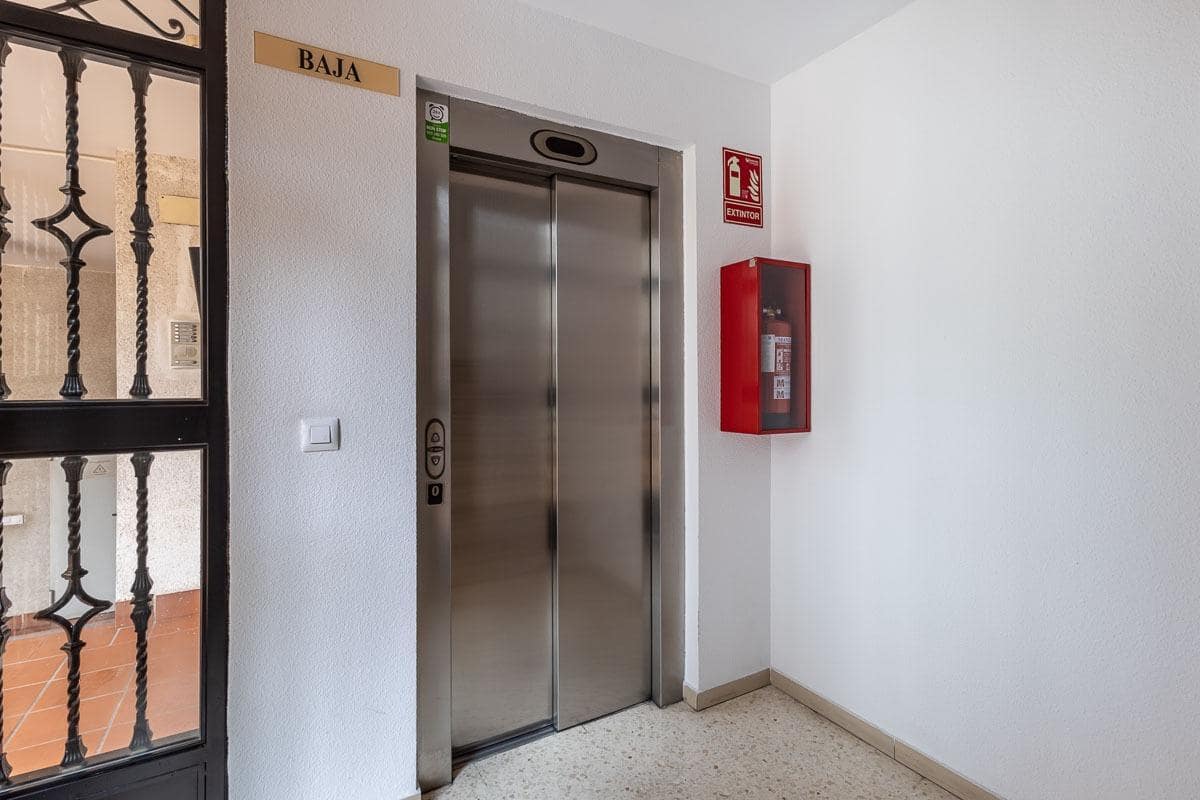 3 makuuhuone Asunto myytävänä paikassa Granada kaupunki mukana 
autotalli - 179 000 € (Ref: 9596429)