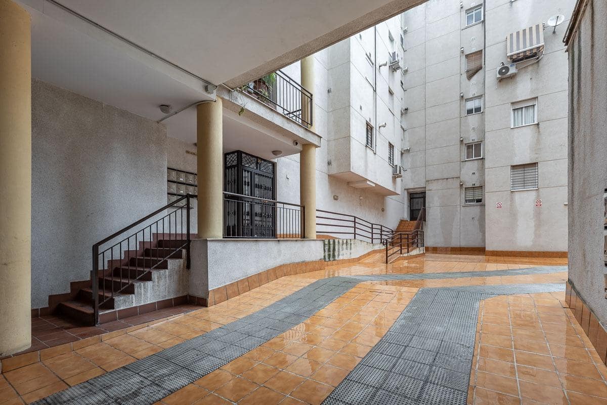 3 makuuhuone Asunto myytävänä paikassa Granada kaupunki mukana 
autotalli - 179 000 € (Ref: 9596429)