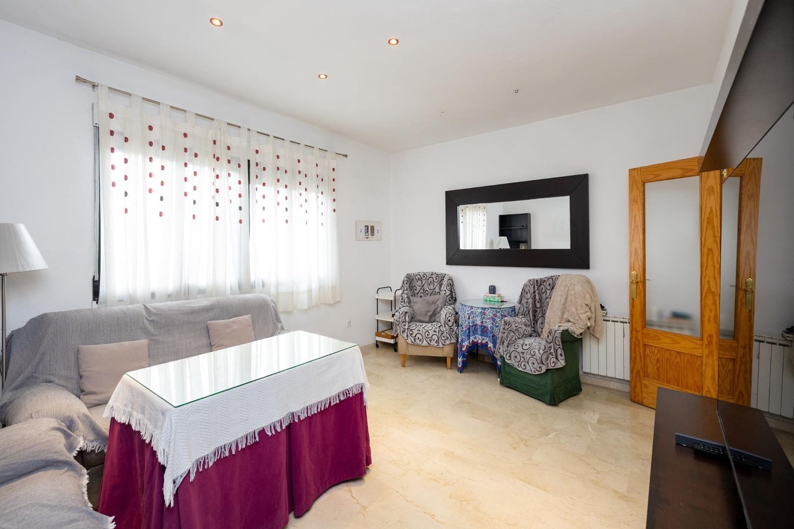 5 chambre Villa/Maison à vendre à Jun avec garage - 267 000 € (Ref: 9596430)