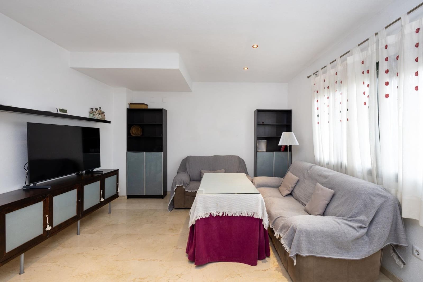 5 chambre Villa/Maison à vendre à Jun avec garage - 267 000 € (Ref: 9596430)