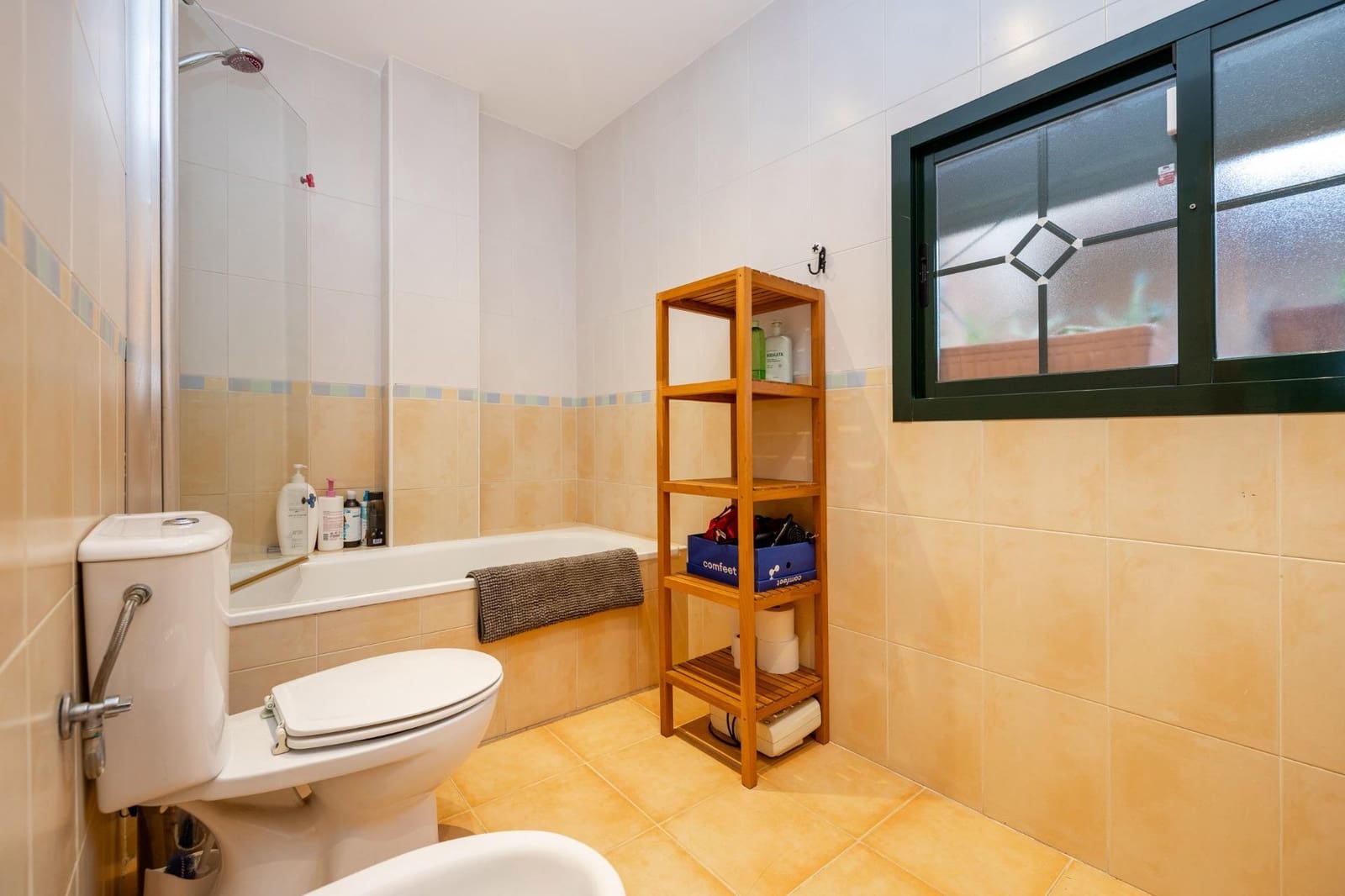 5 chambre Villa/Maison à vendre à Jun avec garage - 267 000 € (Ref: 9596430)