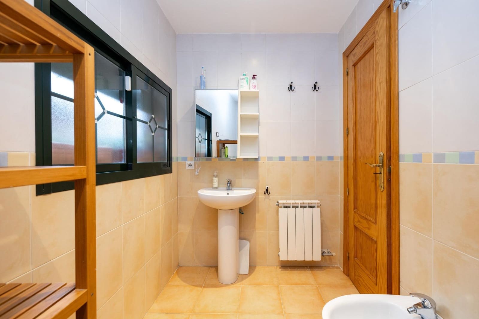 5 chambre Villa/Maison à vendre à Jun avec garage - 267 000 € (Ref: 9596430)