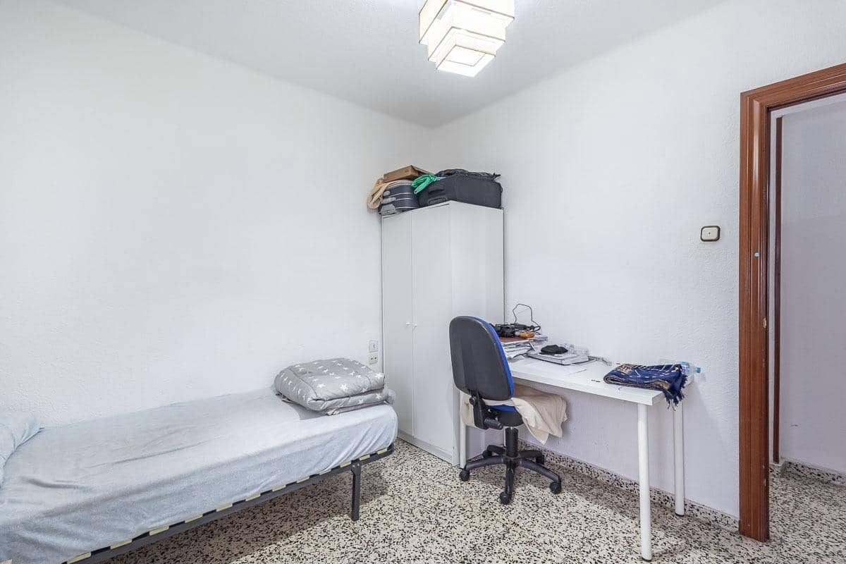 4 sovrum Lägenhet till salu i Granada stad - 220 000 € (Ref: 9599736)