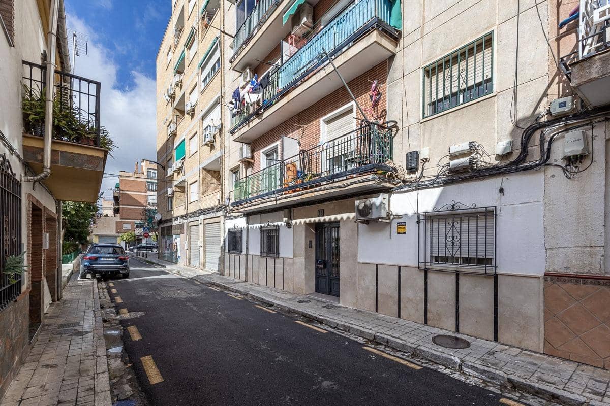4 sovrum Lägenhet till salu i Granada stad - 220 000 € (Ref: 9599736)