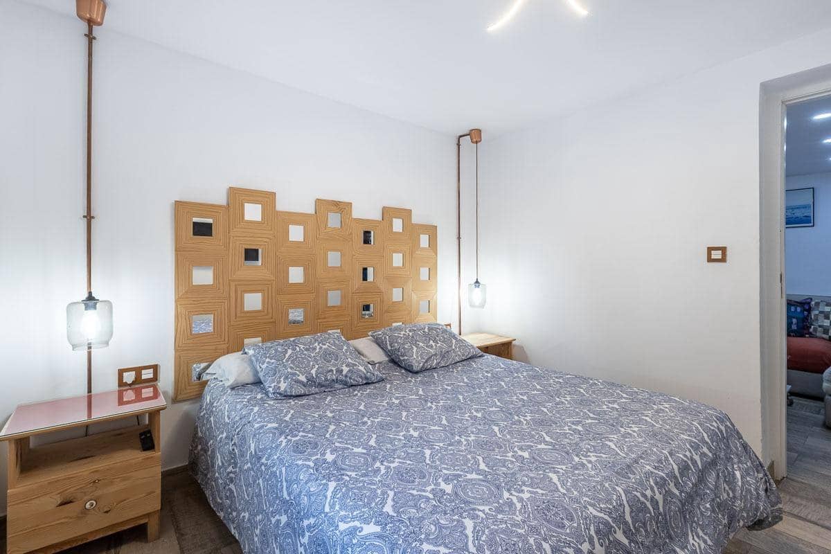 2 sovrum Lägenhet till salu i Granada stad - 249 900 € (Ref: 9599737)