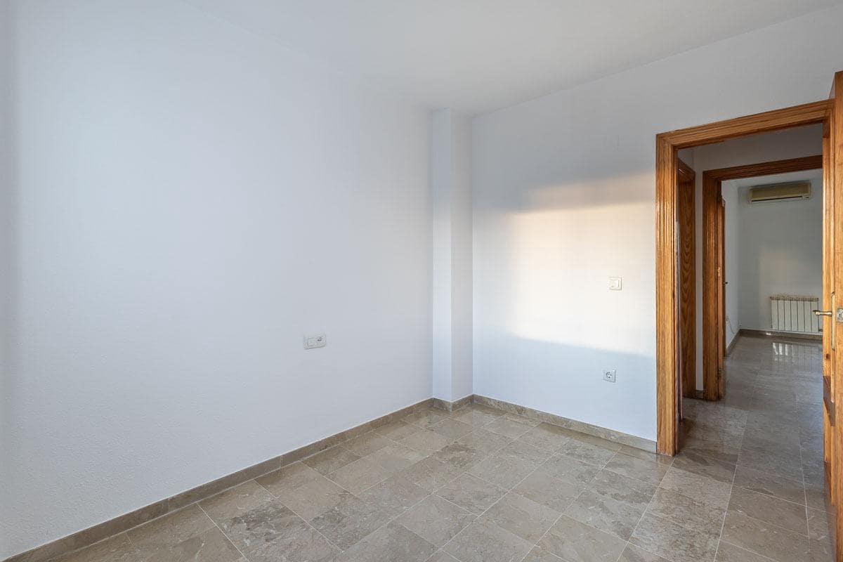 2 soveværelse Penthouse til salg i Las Gabias - € 145.000 (Ref: 9599740)