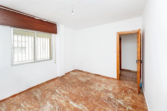 3 bedroom Villa for sale in Huétor Vega with pool garage - € 375,000 (Ref: 9599742)