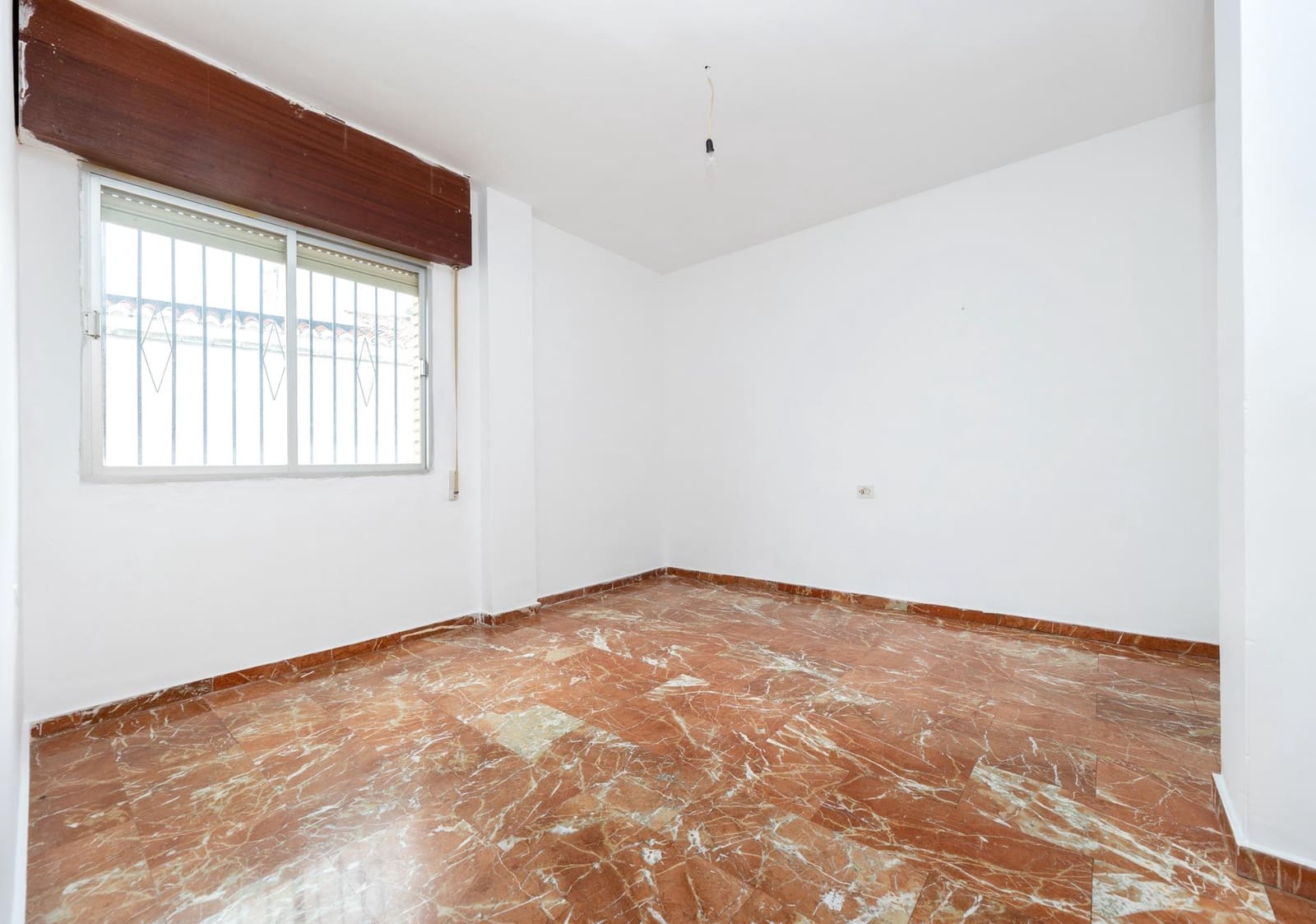 Chalet de 3 habitaciones en Huétor Vega en venta con piscina garaje - 365.000 € (Ref: 9599742)