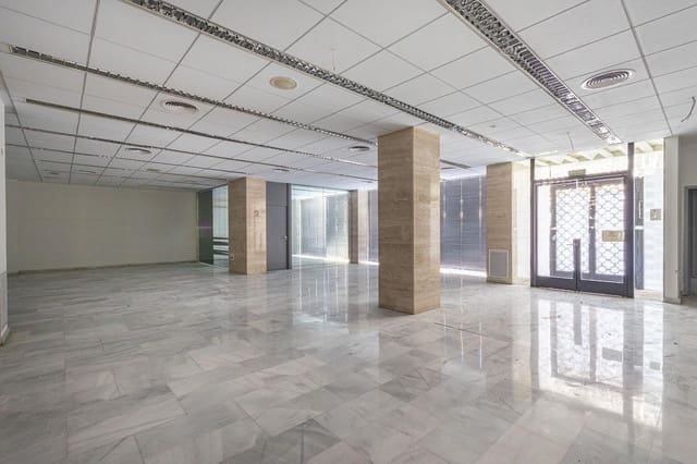 Erhverv til salg i Granada by - € 380.000 (Ref: 9599743)