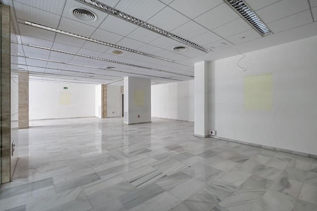 Erhverv til salg i Granada by - € 380.000 (Ref: 9599743)