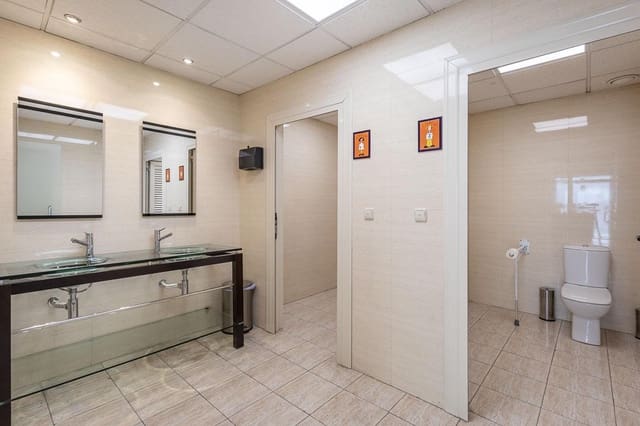 Erhverv til salg i Zaidin, Granada by - € 320.000 (Ref: 9599744)