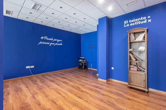 Erhverv til salg i Zaidin, Granada by - € 320.000 (Ref: 9599744)