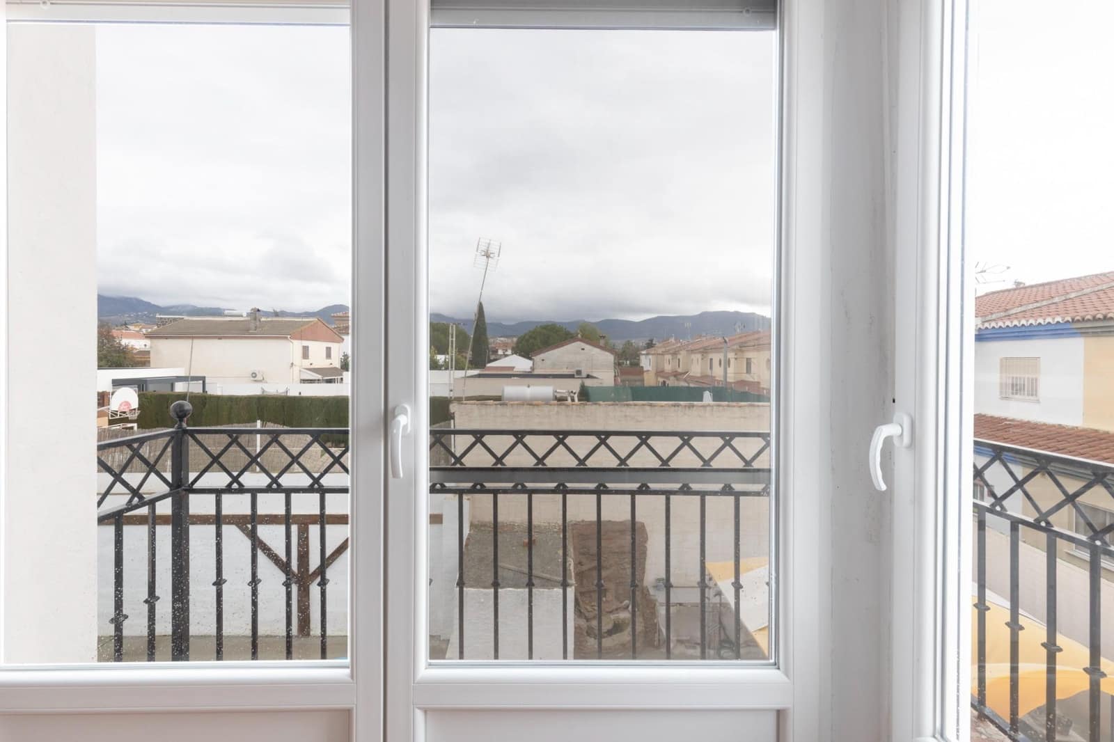 3 camera da letto Villetta a Schiera in vendita in Ogijares con piscina garage - 275.000 € (Rif: 9599745)