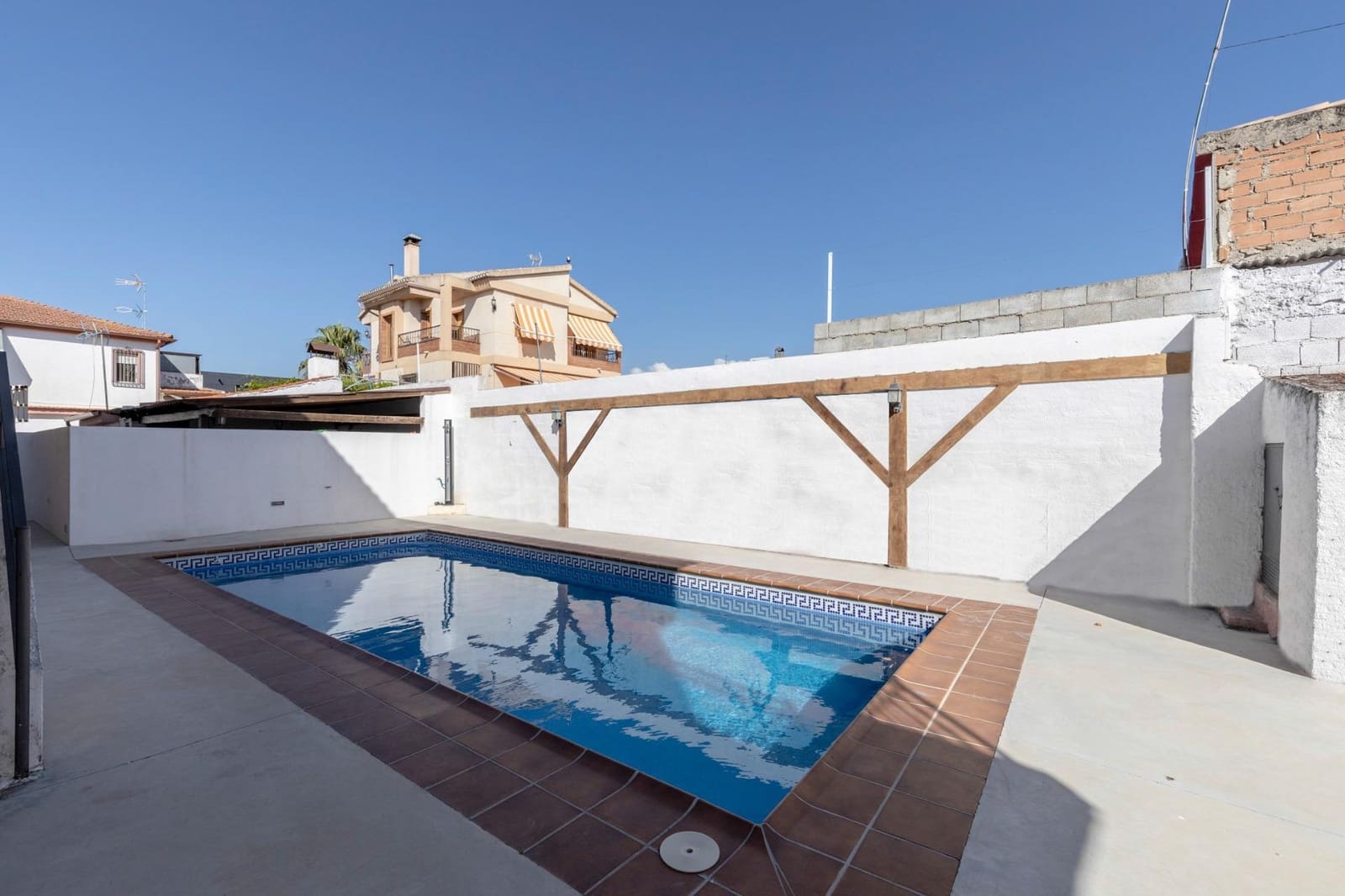 3 Zimmer Reihenhaus zu verkaufen in Ogijares mit Pool Garage - 275.000 € (Ref: 9599745)