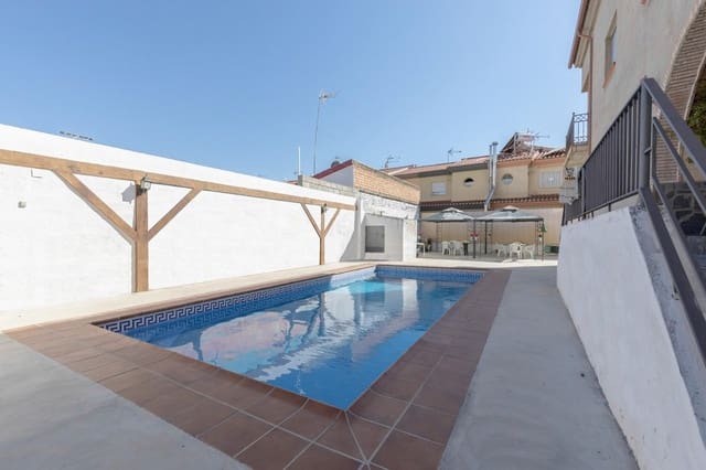 3 quarto Moradia em Banda para venda em Ogíjares com piscina garagem - 275 000 € (Ref: 9599745)