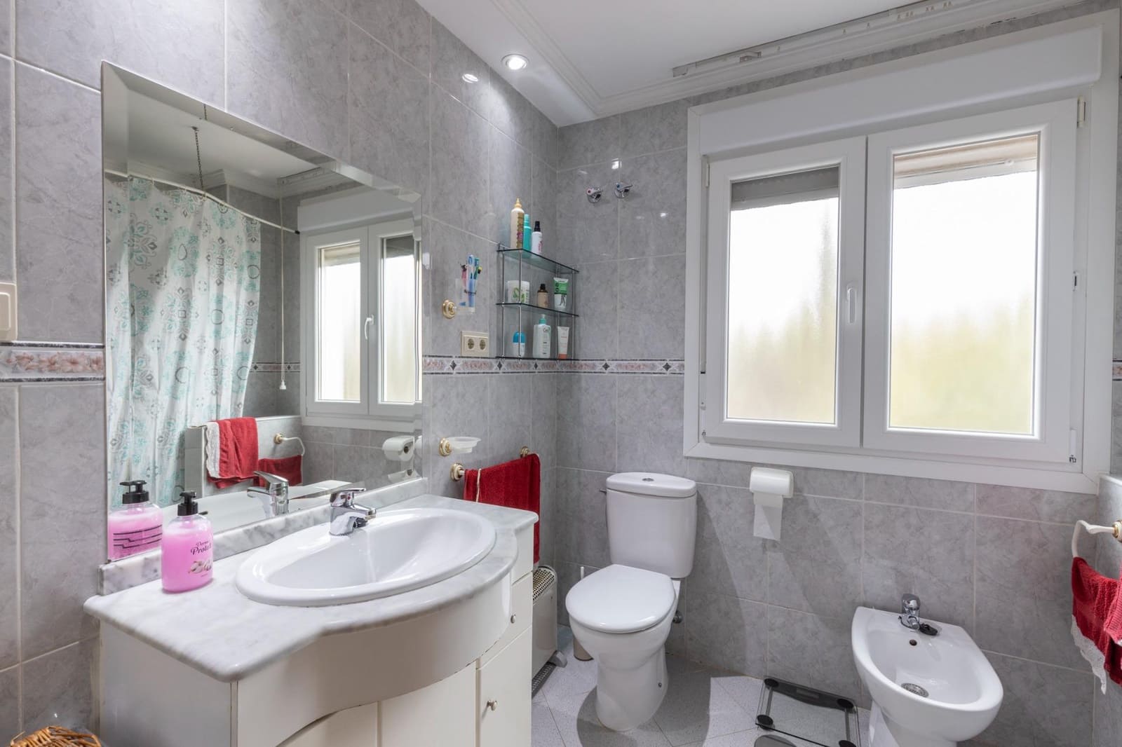 3 Zimmer Reihenhaus zu verkaufen in Ogijares mit Pool Garage - 275.000 € (Ref: 9599745)