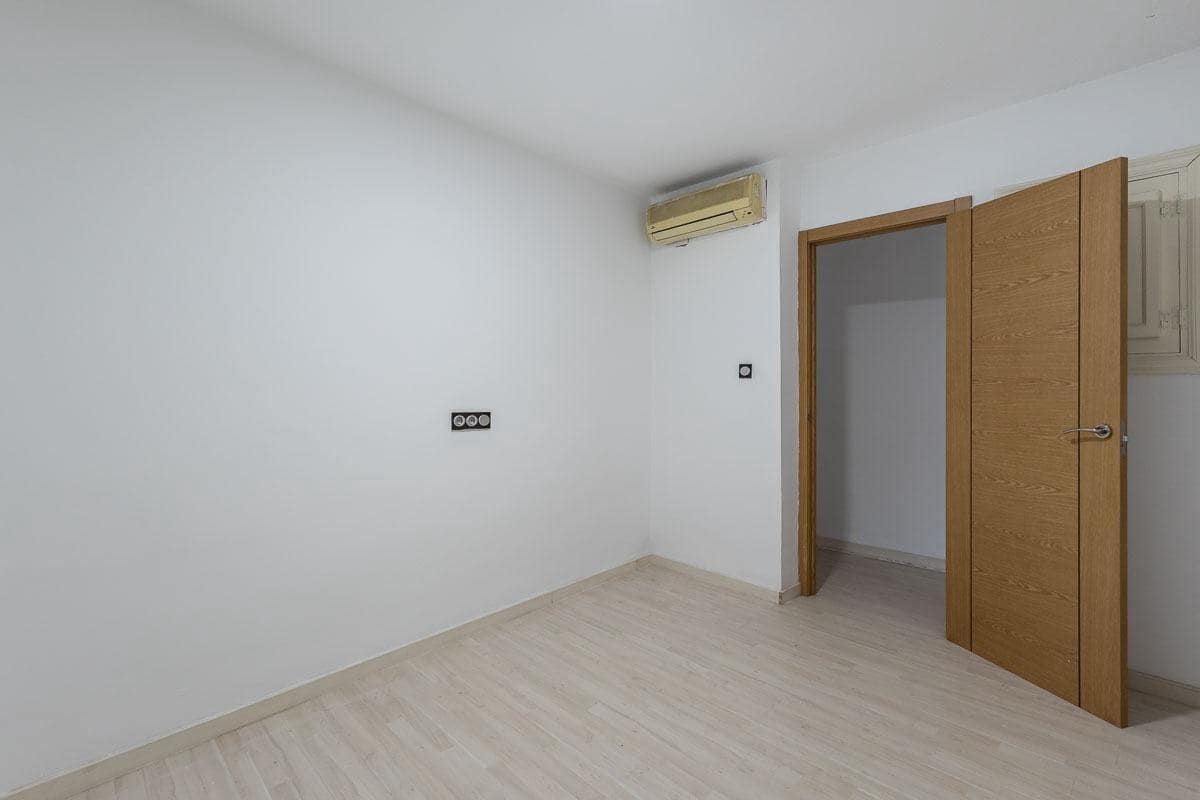 3 makuuhuone Omakotitalo myytävänä paikassa Ogijares - 135 000 € (Ref: 9599750)