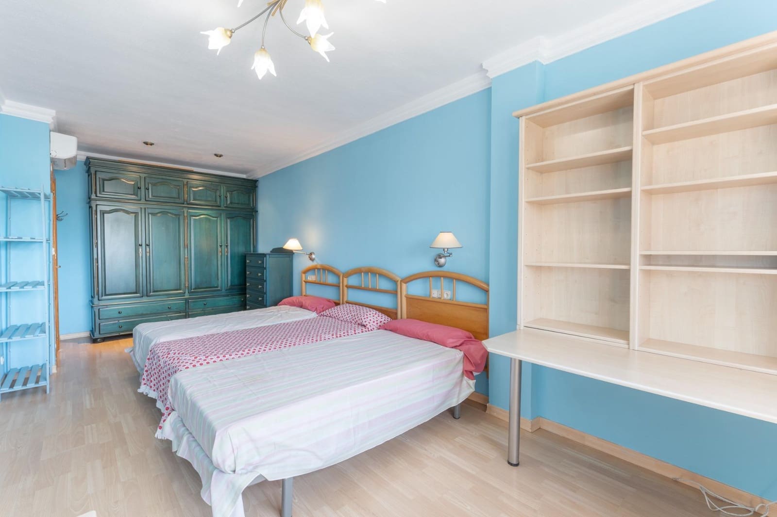 7 quarto Moradia para venda em Las Gabias com piscina garagem - 575 000 € (Ref: 9599751)