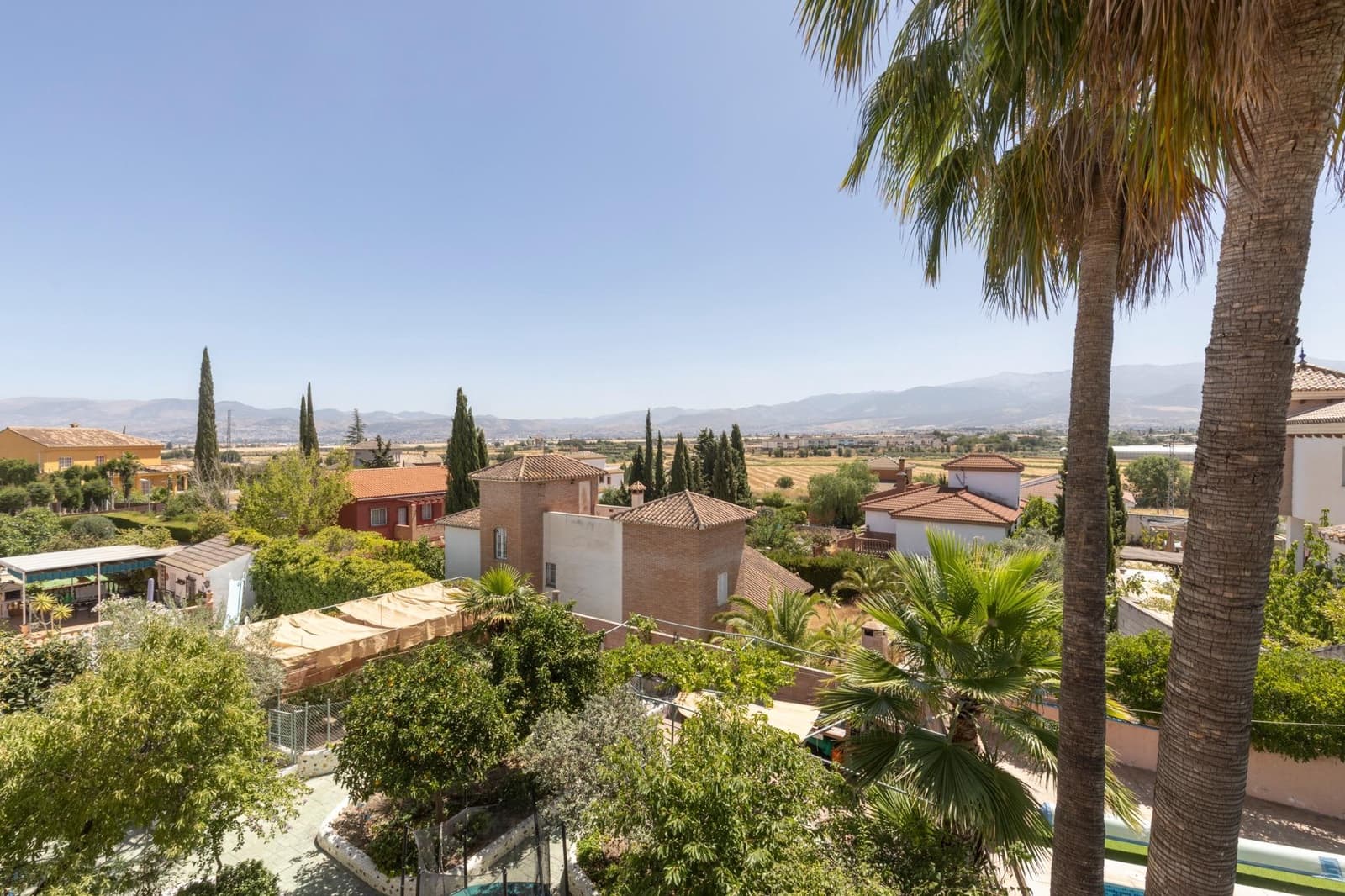 7 quarto Moradia para venda em Las Gabias com piscina garagem - 575 000 € (Ref: 9599751)