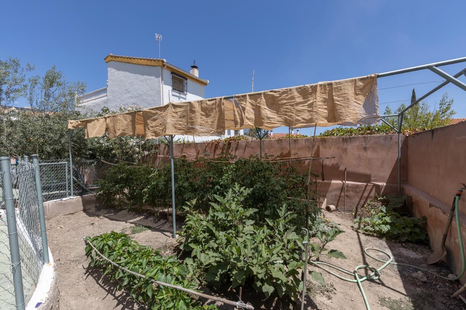 7 quarto Moradia para venda em Las Gabias com piscina garagem - 575 000 € (Ref: 9599751)