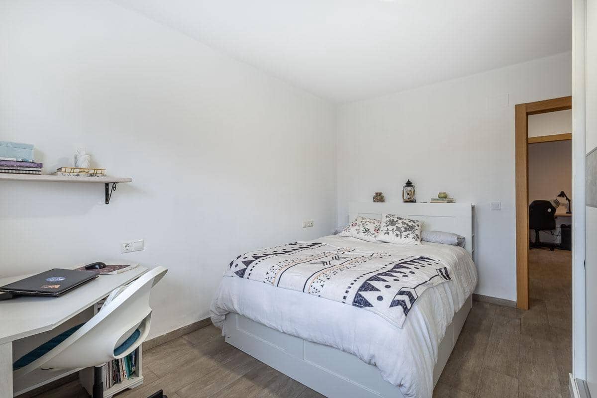 2 slaapkamer Flat te koop in Armilla met garage - € 195.000 (Ref: 9605227)