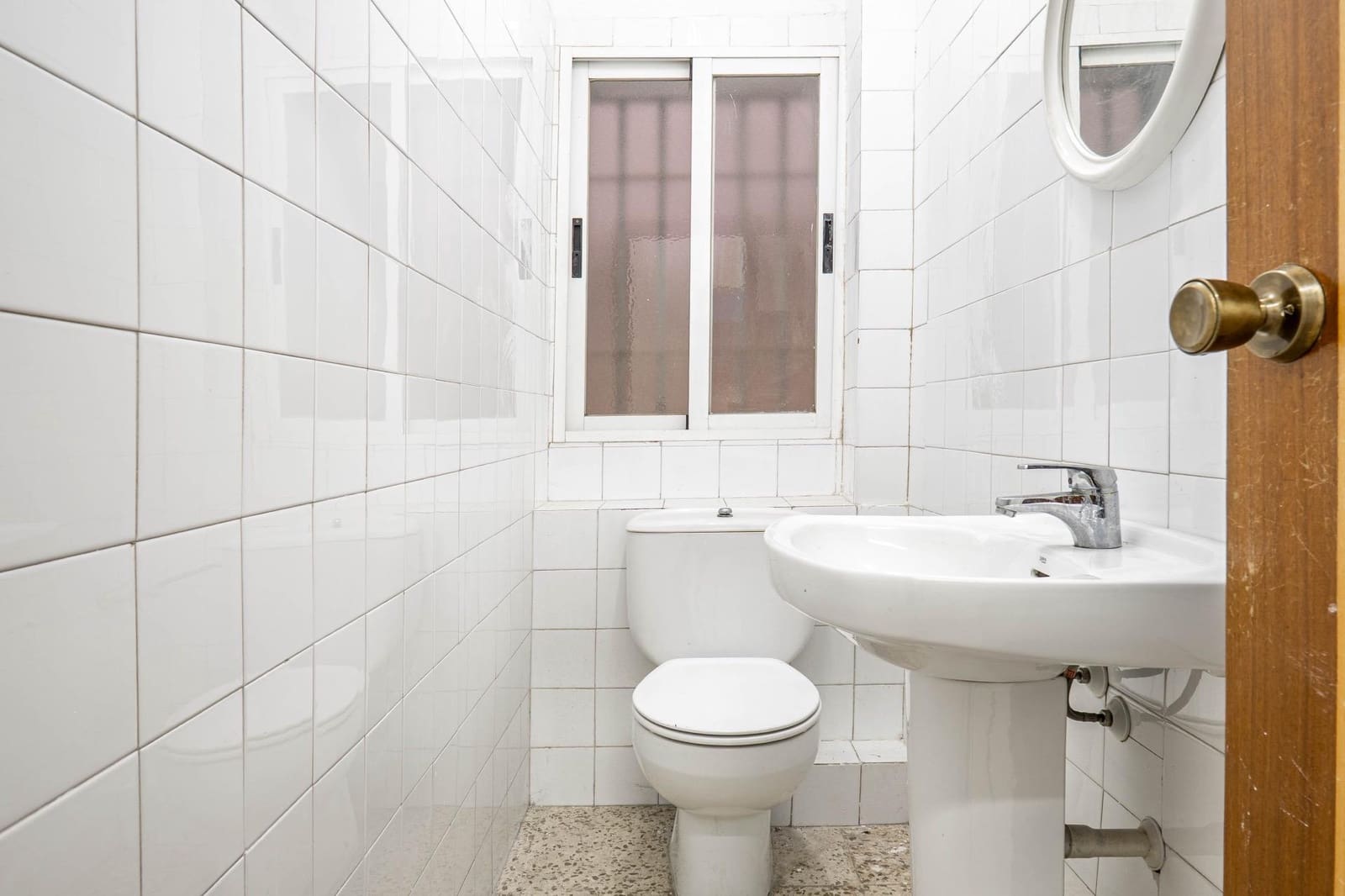 5 Zimmer Wohnung zu verkaufen in Granada Stadt - 295.000 € (Ref: 9605230)