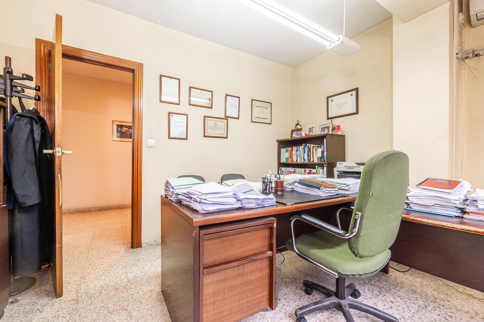 5 Zimmer Wohnung zu verkaufen in Granada Stadt - 295.000 € (Ref: 9605230)