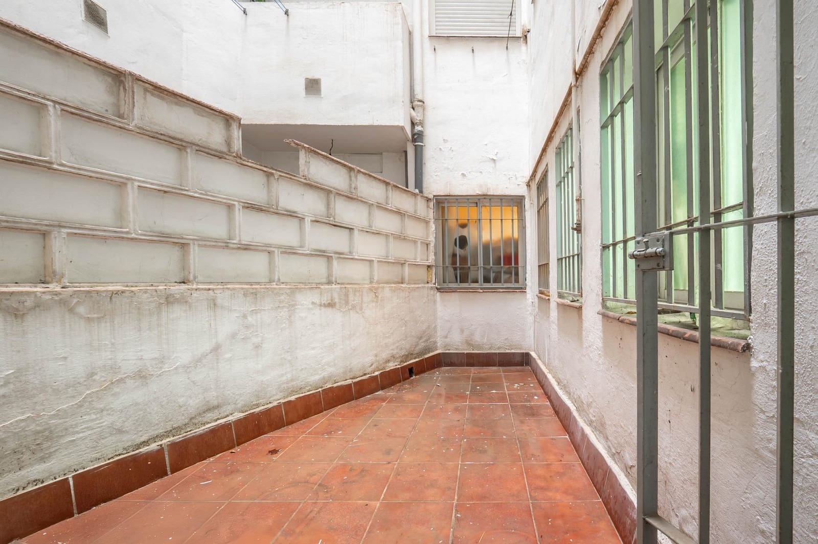 5 Zimmer Wohnung zu verkaufen in Granada Stadt - 295.000 € (Ref: 9605230)