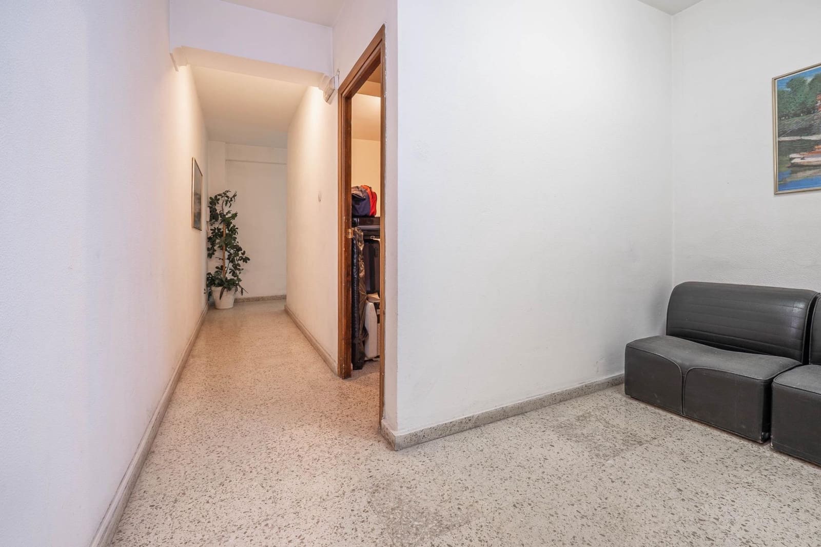 5 Zimmer Wohnung zu verkaufen in Granada Stadt - 295.000 € (Ref: 9605230)