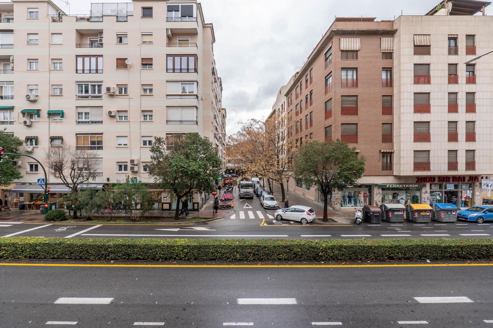 5 Zimmer Wohnung zu verkaufen in Granada Stadt - 295.000 € (Ref: 9605230)