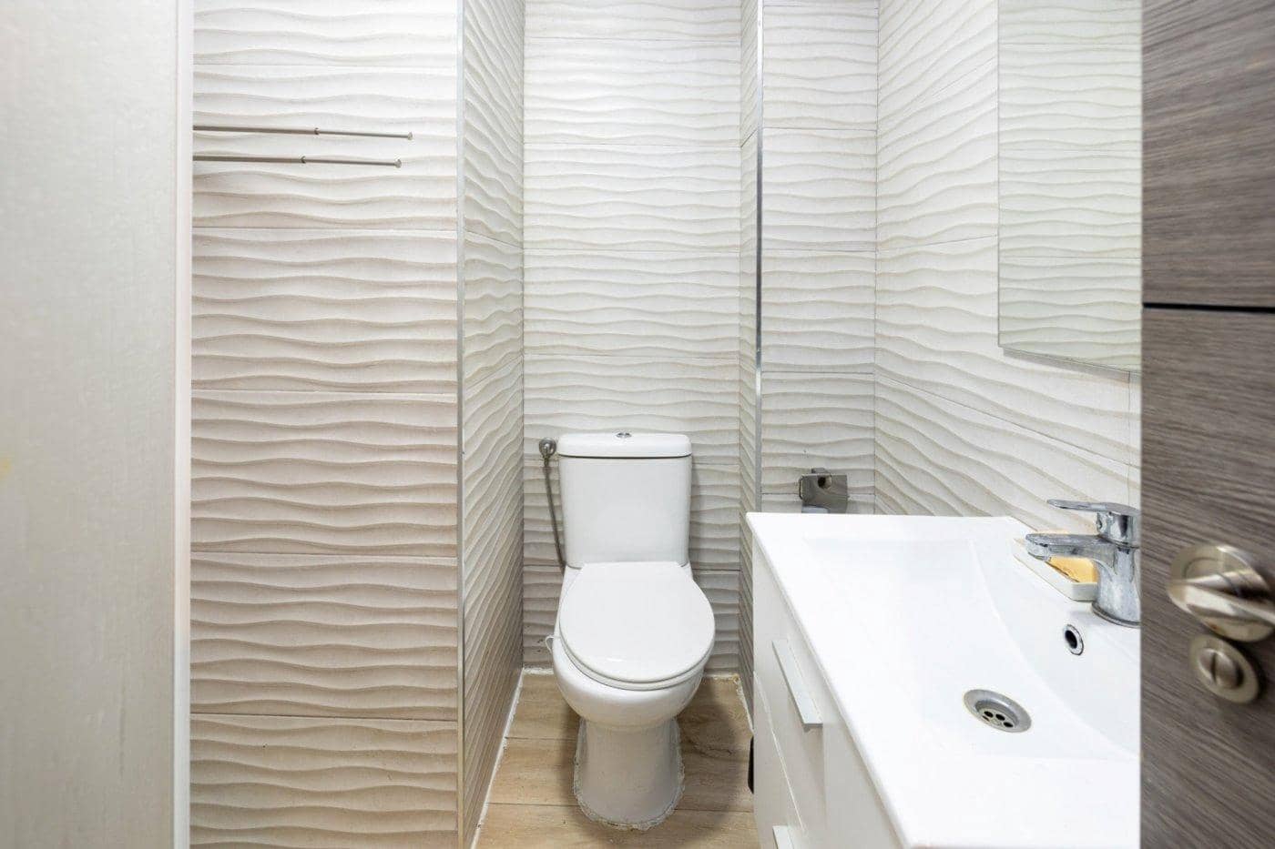 5 bedroom Flat for sale in Granada city - € 330,000 (Ref: 9605235)