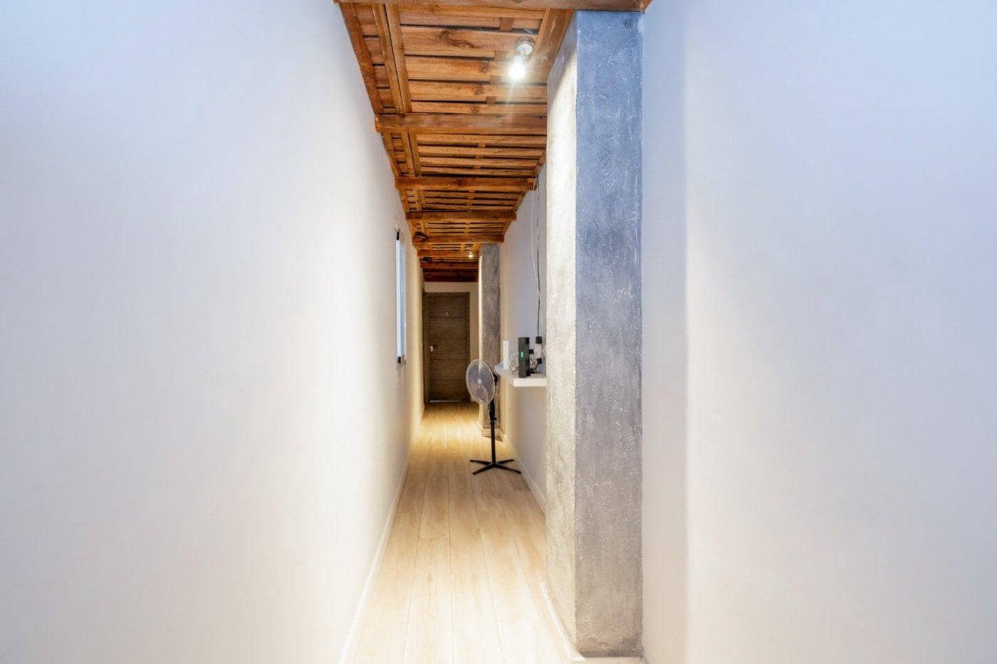 5 bedroom Flat for sale in Granada city - € 330,000 (Ref: 9605235)