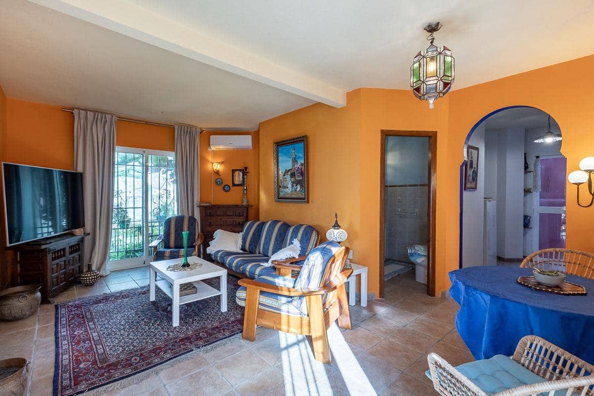 Chalet de 7 habitaciones en La Herradura en venta con piscina garaje - 1.690.000 € (Ref: 9605245)