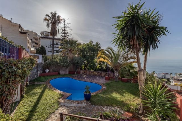 Chalet de 7 habitaciones en La Herradura, Almuñécar en venta con piscina garaje - 1.690.000 € (Ref: 9605245)