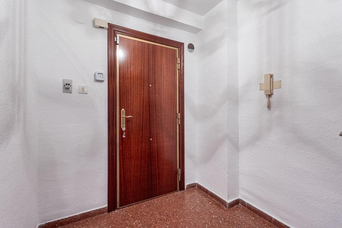 3 quarto Apartamento para venda em Granada cidade - 109 000 € (Ref: 9608300)