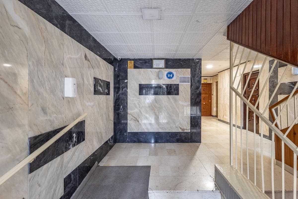 3 quarto Apartamento para venda em Granada cidade - 109 000 € (Ref: 9608300)