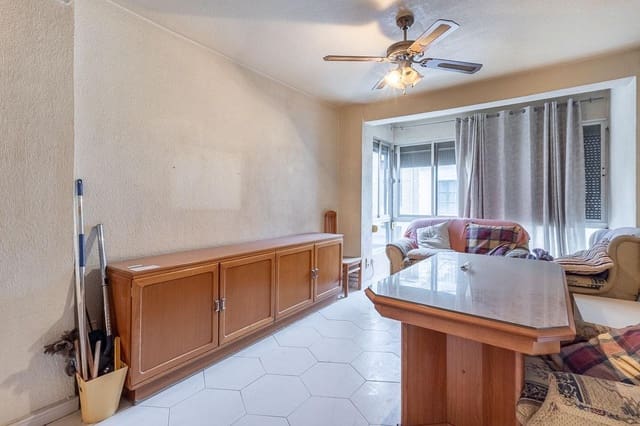 3 bedroom Flat for sale in Granada city - € 218,000 (Ref: 9608301)