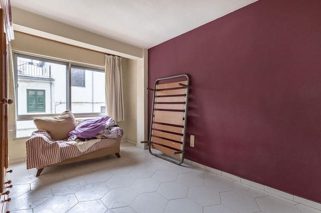 3 bedroom Flat for sale in Granada city - € 218,000 (Ref: 9608301)