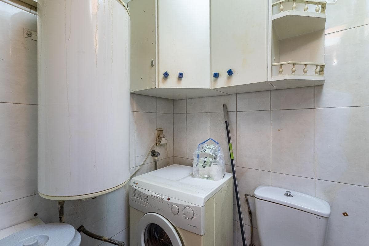 3 bedroom Flat for sale in Granada city - € 218,000 (Ref: 9608301)