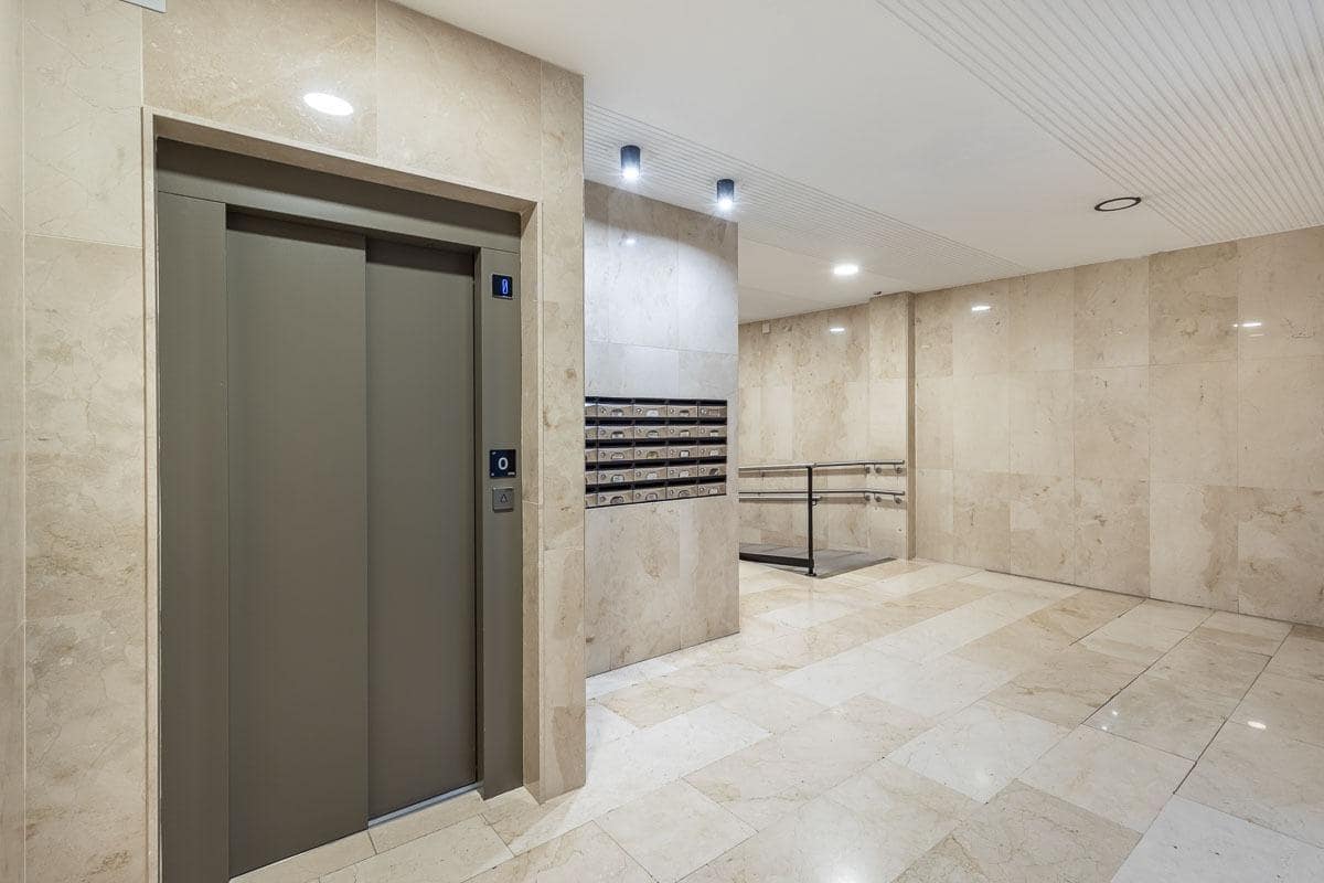 3 bedroom Flat for sale in Granada city - € 218,000 (Ref: 9608301)