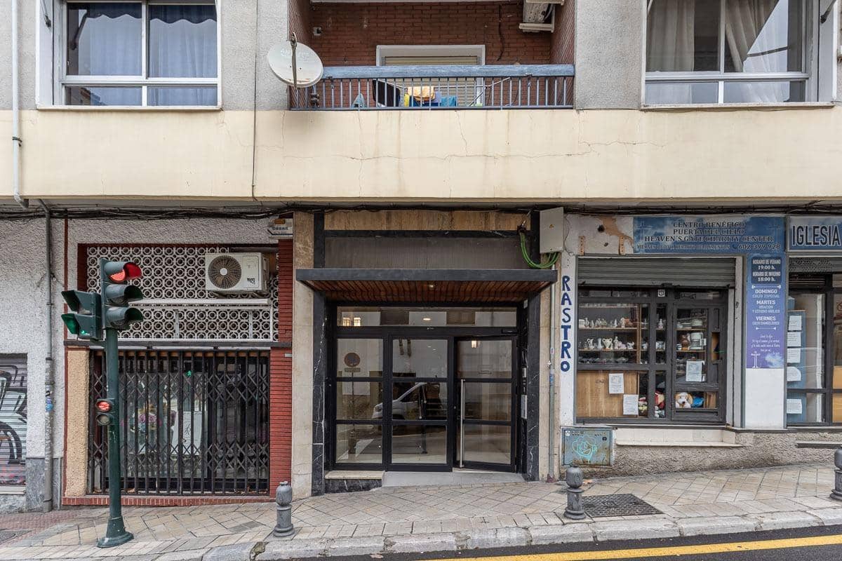 3 bedroom Flat for sale in Granada city - € 218,000 (Ref: 9608301)