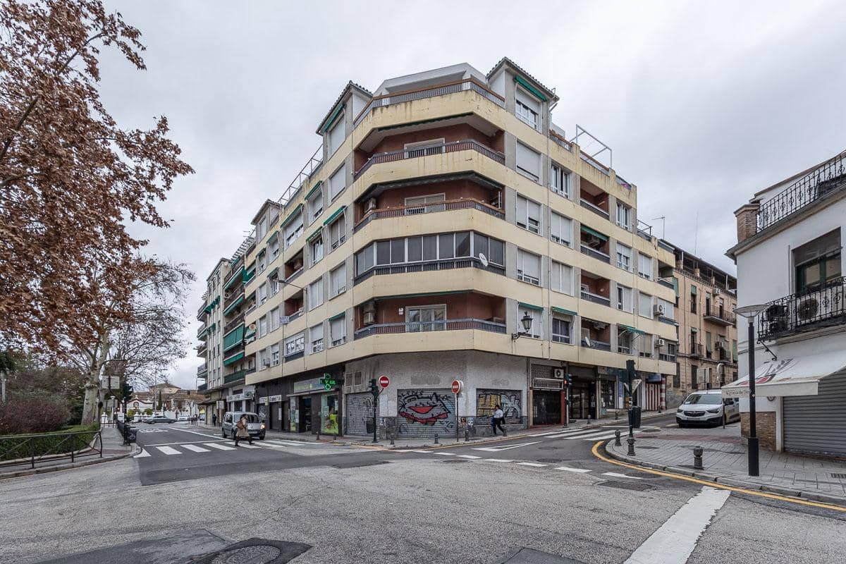 3 bedroom Flat for sale in Granada city - € 218,000 (Ref: 9608301)