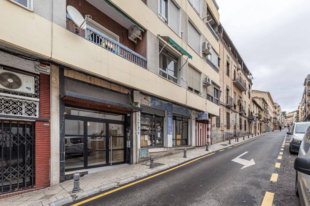 3 bedroom Flat for sale in Granada city - € 218,000 (Ref: 9608301)