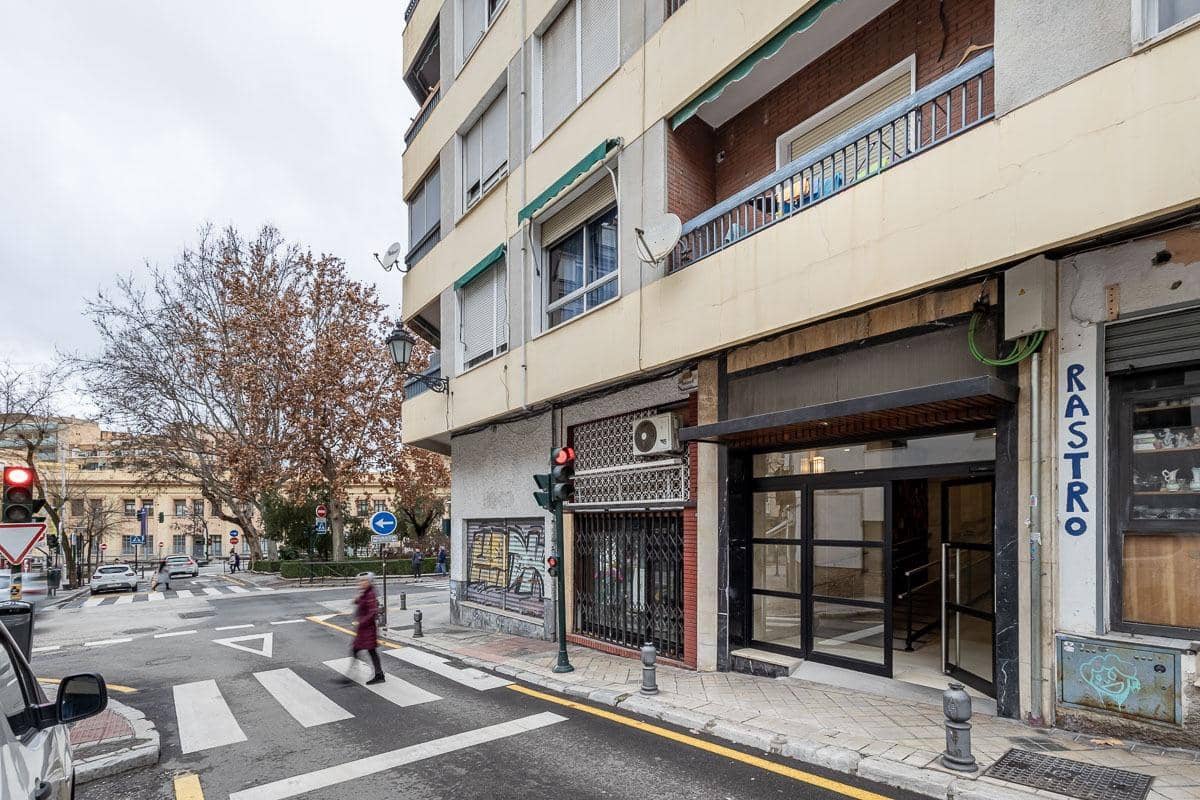 3 bedroom Flat for sale in Granada city - € 218,000 (Ref: 9608301)