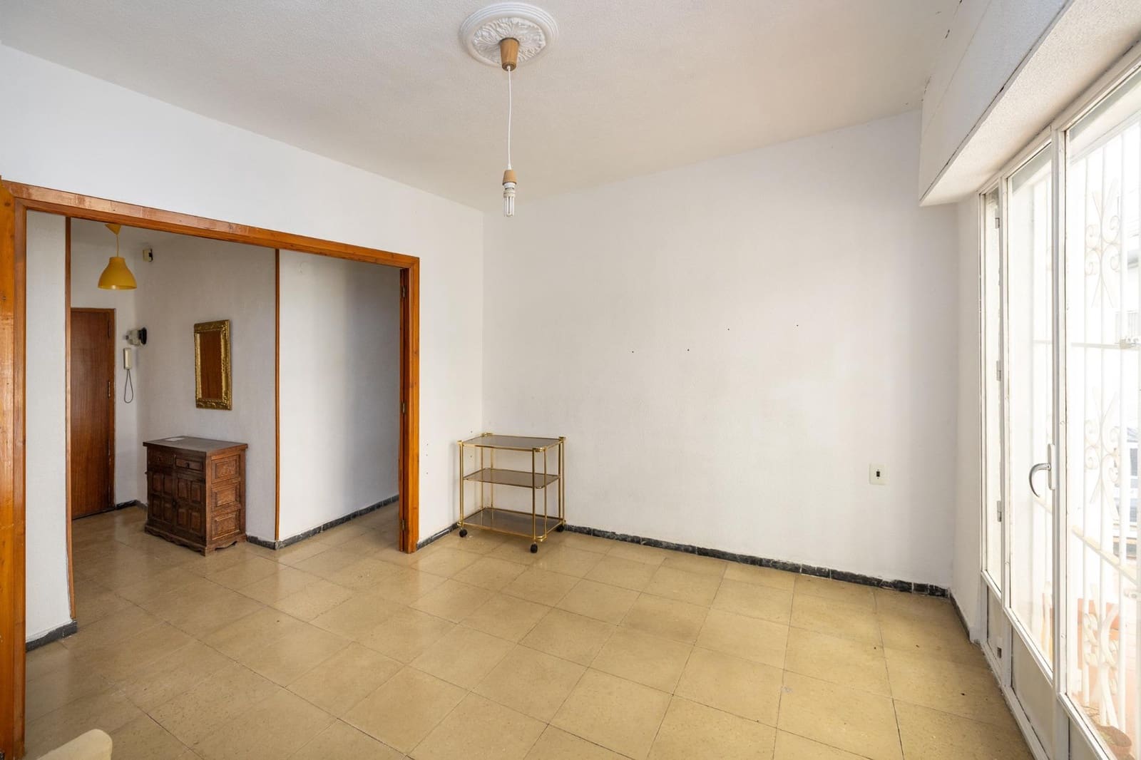 3 bedroom Flat for sale in Granada city - € 230,000 (Ref: 9608303)