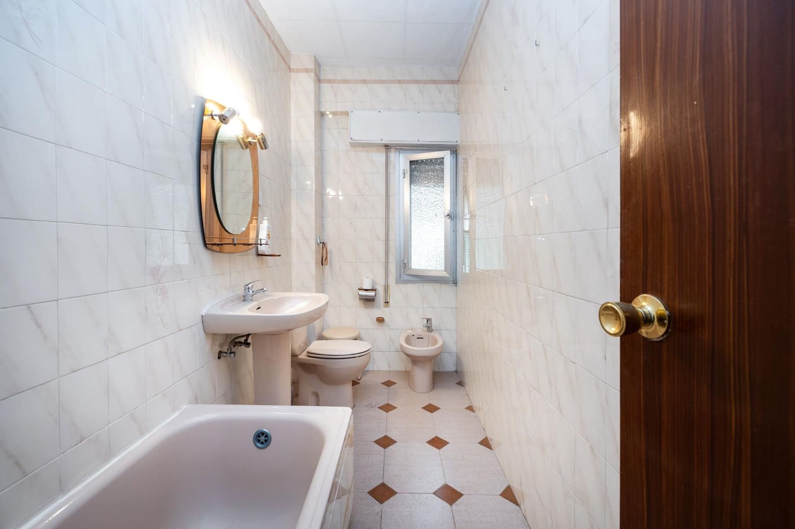 3 bedroom Flat for sale in Granada city - € 230,000 (Ref: 9608303)