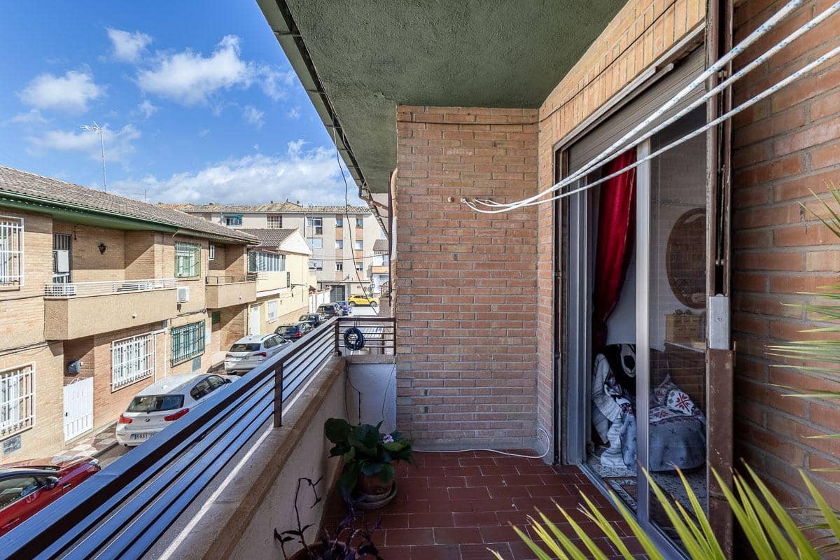 Adosado de 3 habitaciones en Armilla en venta con garaje - 189.000 € (Ref: 9611452)